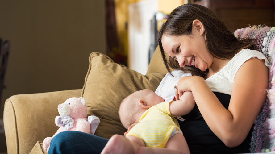 母乳擁有最佳蛋白質組合—乳清蛋白與酪蛋白能夠給早產嬰兒最足夠的能量支持，提升保護力